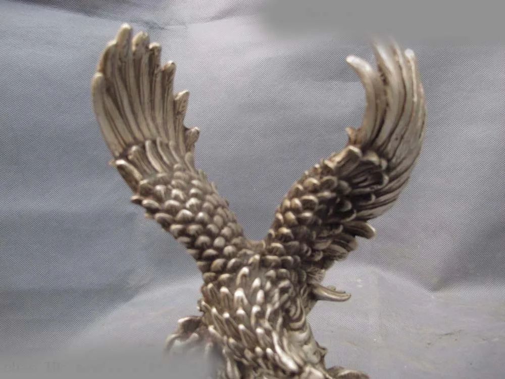 Chinese Folk Refined White Copper Silver Fengshui Beast Raptor Fly Eagle Statue SD 506 | Дом и сад