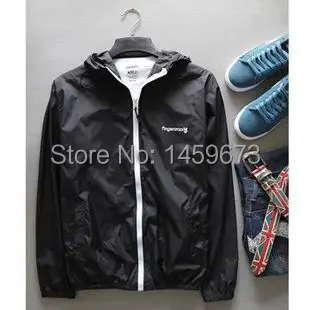 The new 2014 free shipping hooded translucent zipper thin section sport trench coat is prevented bask in clothes men and women|clothes deals|clothes
