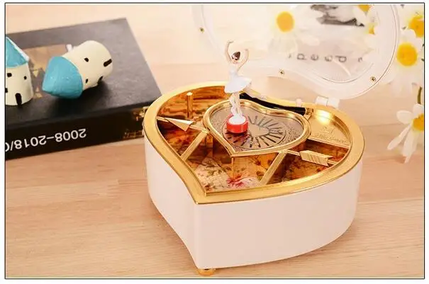 Музыкальная шкатулка для девочек креативная музыкальная в форме сердца танцев