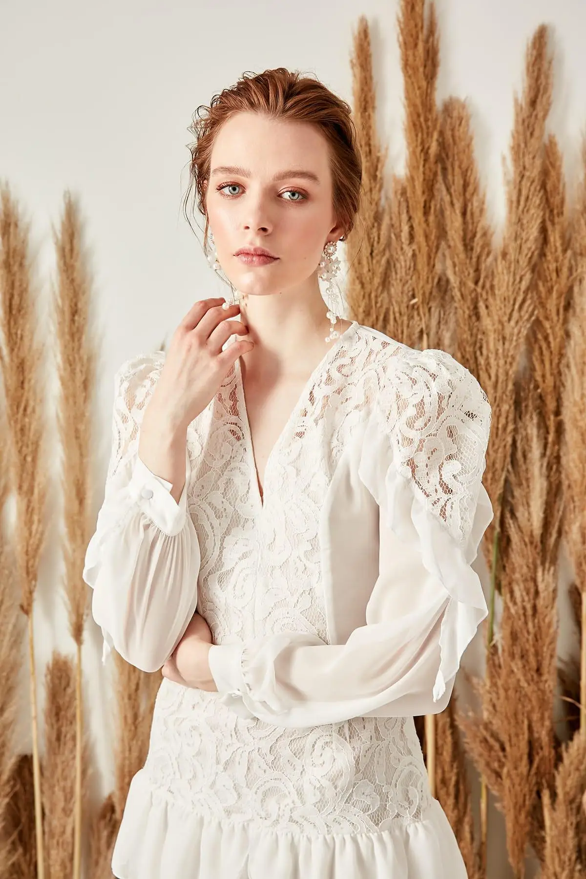Trendyol белая кружевная деталь TPRSS19WU0005|Женские платья| |
