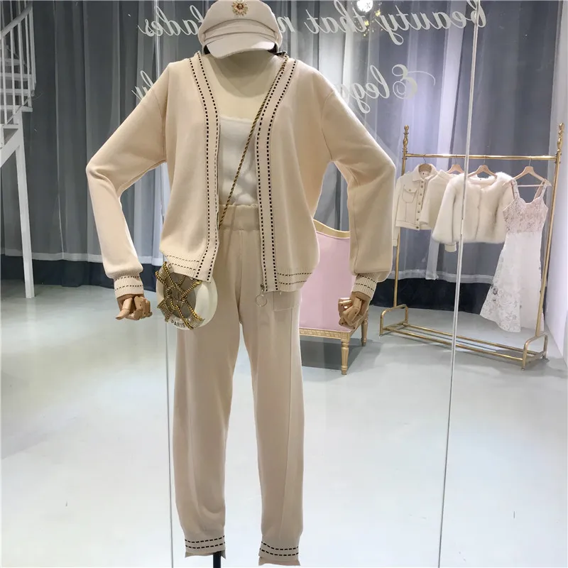 Женский трикотажный спортивный костюм ALPHALMODA длинные брюки карандаш с V образным