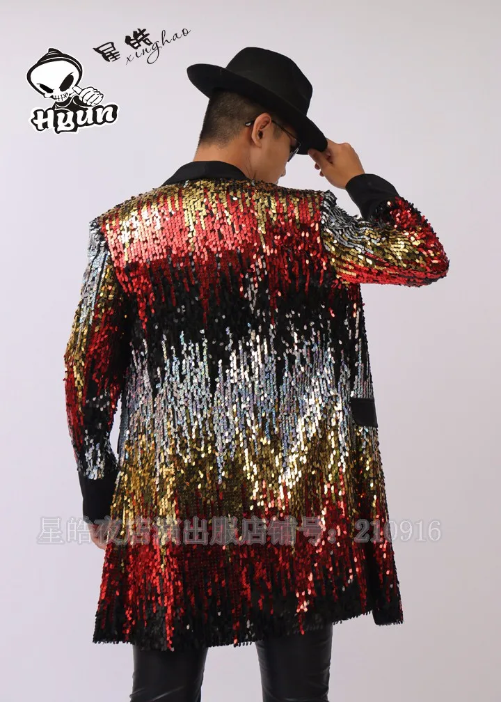 Новинка 2016 яркий облегающий костюм средней длины с блестками| |