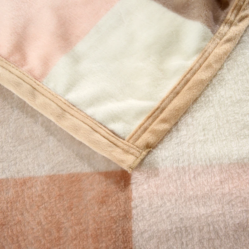 Постельные принадлежности в современном стиле розового + коричневого цвета с