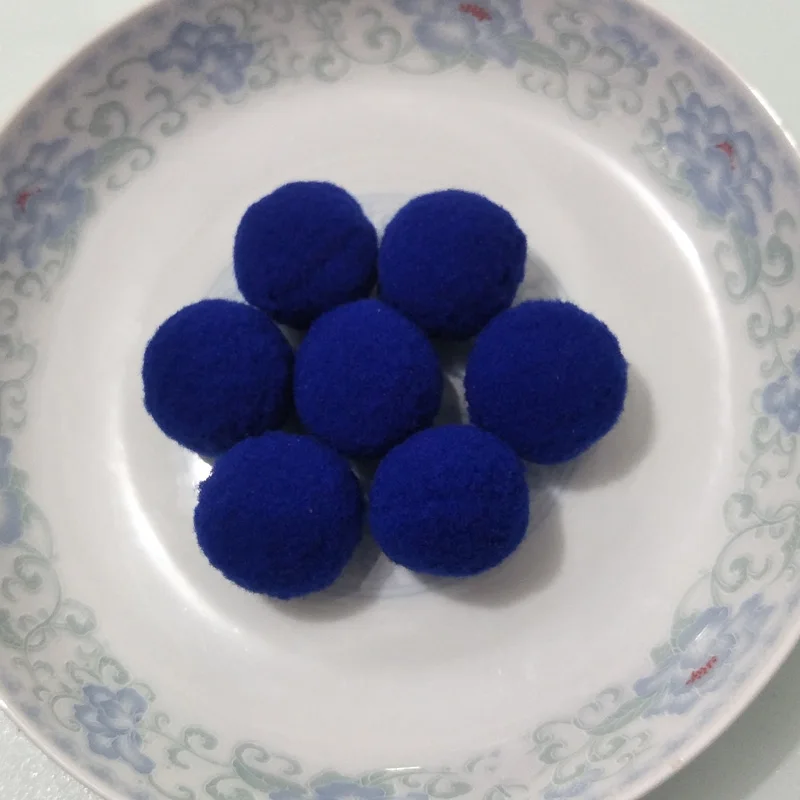 Royal Blue 10 шт 30 мм цветные круглые фетровые шары, помпоны для самодельных девушек, вечерние принадлежности для комнаты, свадебные украшения, фетровые шары, аксессуары - Цвет: Royal Blue