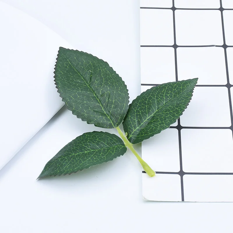 green leaf Дешевые искусственные растения рождественские украшения для дома свадьбы diy гирлянда брошь Подарочная коробка шелковые розы Лист поддельные зеленые листья - Цвет: green leaf