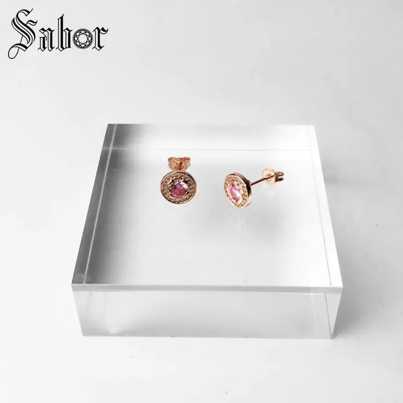 Женские серьги-гвоздики Луна Серьги серебряного цвета с подсветкой из фианита