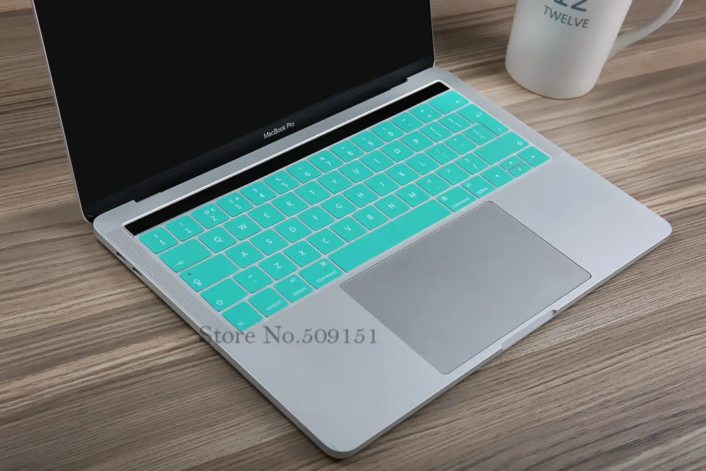 Чехол для клавиатуры европейской версии MacBook Pro с сенсорной панелью 13 или 15 дюймов
