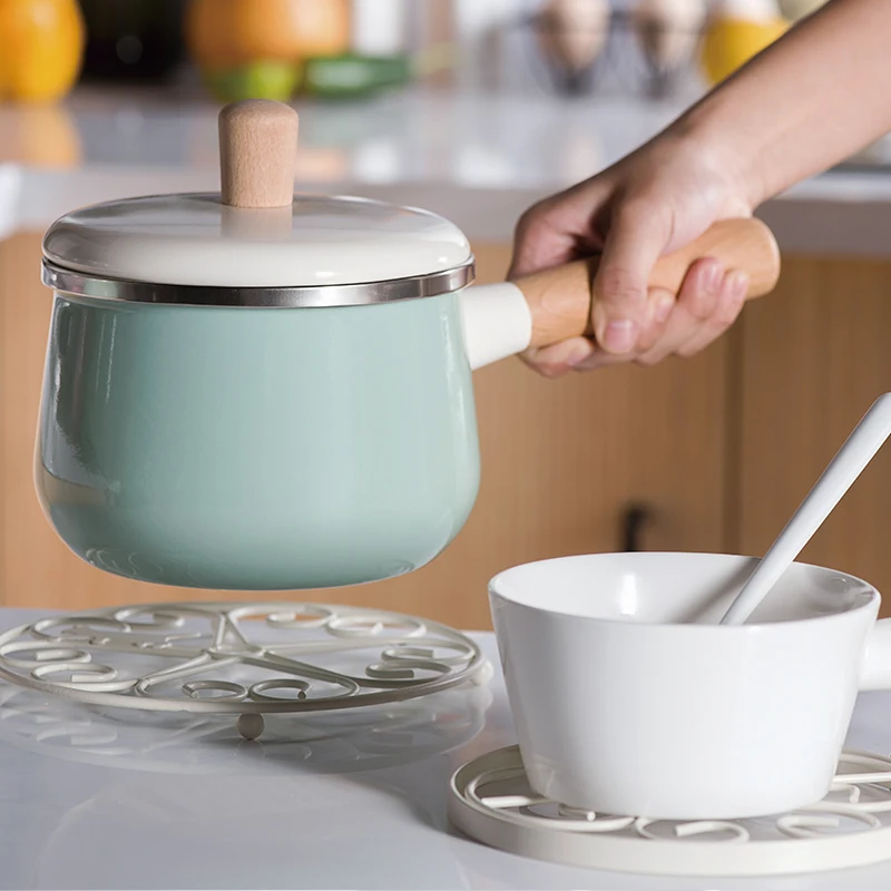 

Metal Iron Round Handle Pan Pad Kitchen Mat Resisting Hot Meal Cup Mat