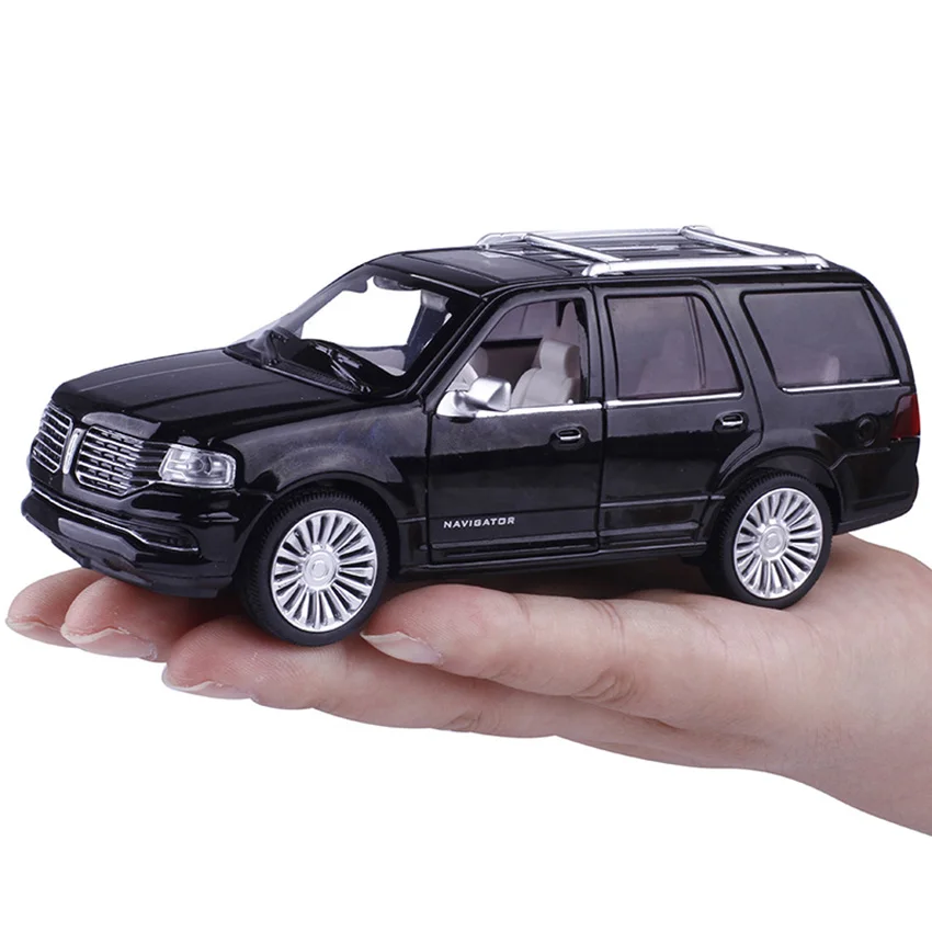 Модель автомобиля SUV Navigator 1:36 имитация игрушечного детские игрушки из сплава