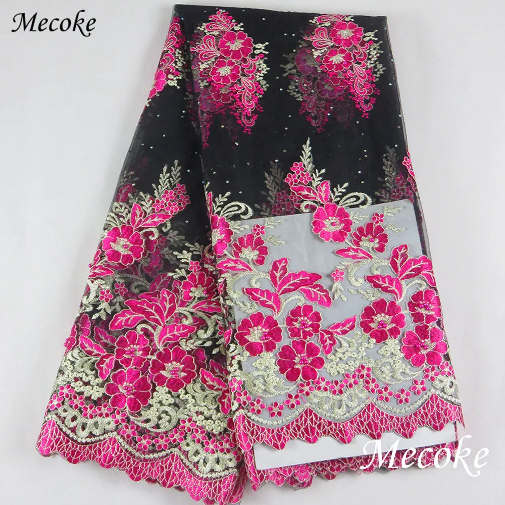 Кружевная ткань фиолетовая французская с синими камнями и бусинами | Дом сад