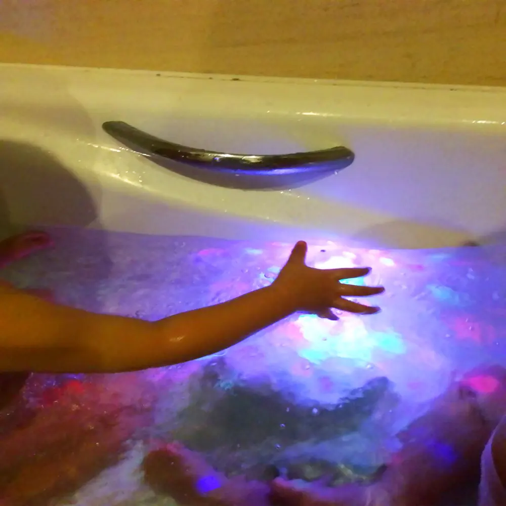 2017 New Color Changing LED Floating Light Underwater Aqua Glow Disco Swimming Show Pond Pool SPA Tub Lamp bathroom | Освещение