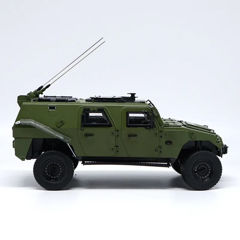 1:18 Dongfeng Warrior внедорожник бронированные 70 летние Автомобили Модель автомобиля из