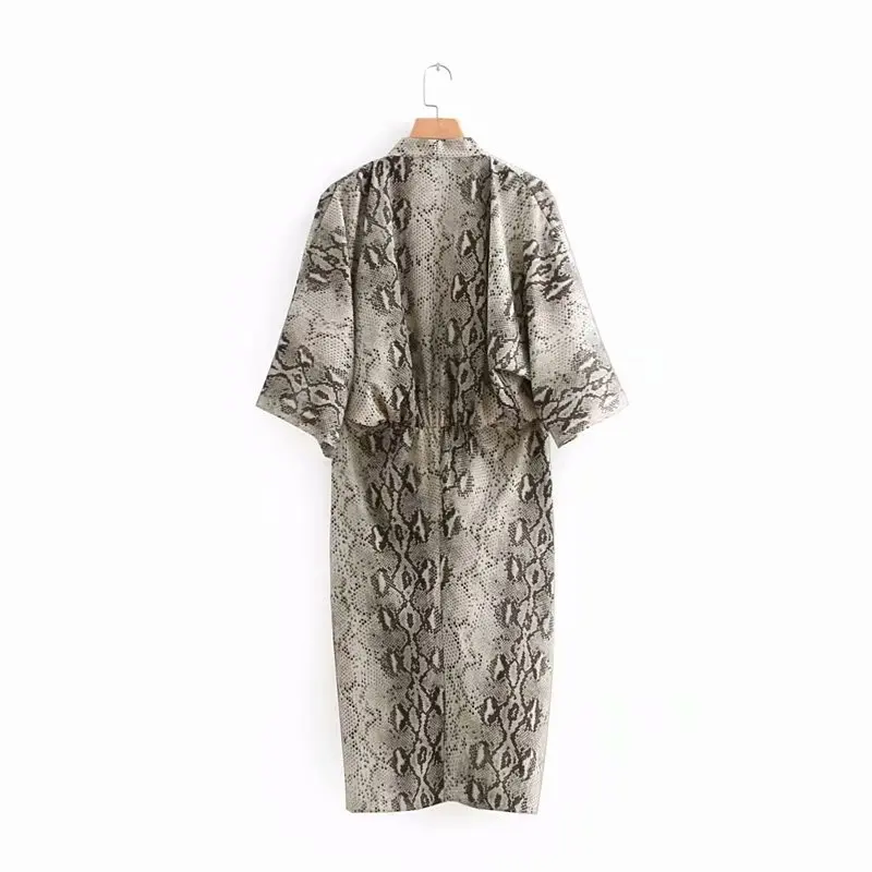 2019 Vintage V-neck snake print kimono wrinkled draped loose bat sleeve bohemian beach medium long Vestido |