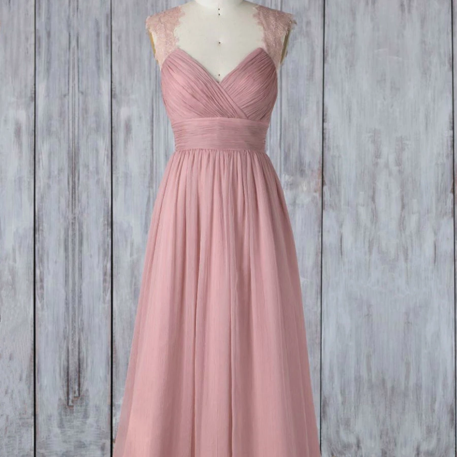 Розовое длинное свадебное платье с кружевным ремешком и v-образным вырезом сзади