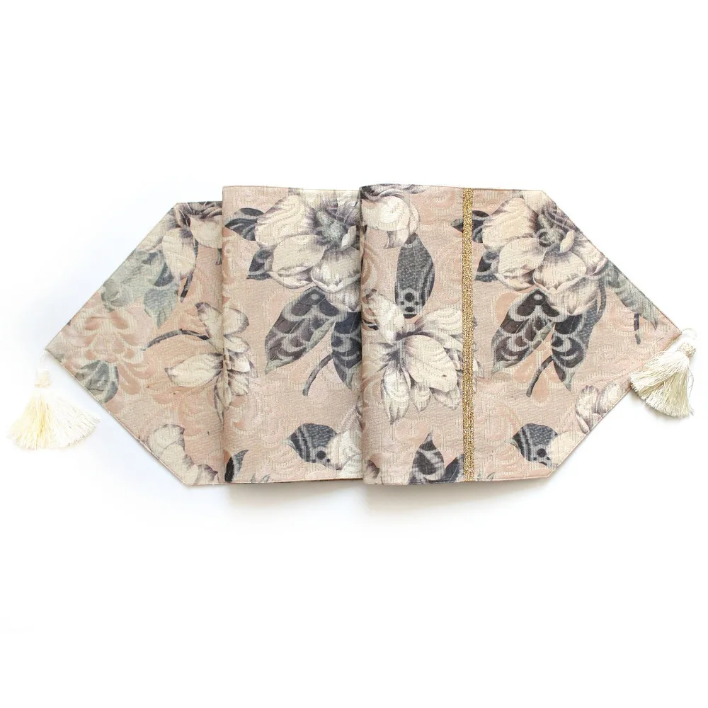 Сорренто роскошный дамасский жаккард с блестящим золотым филе кисточка выглядит