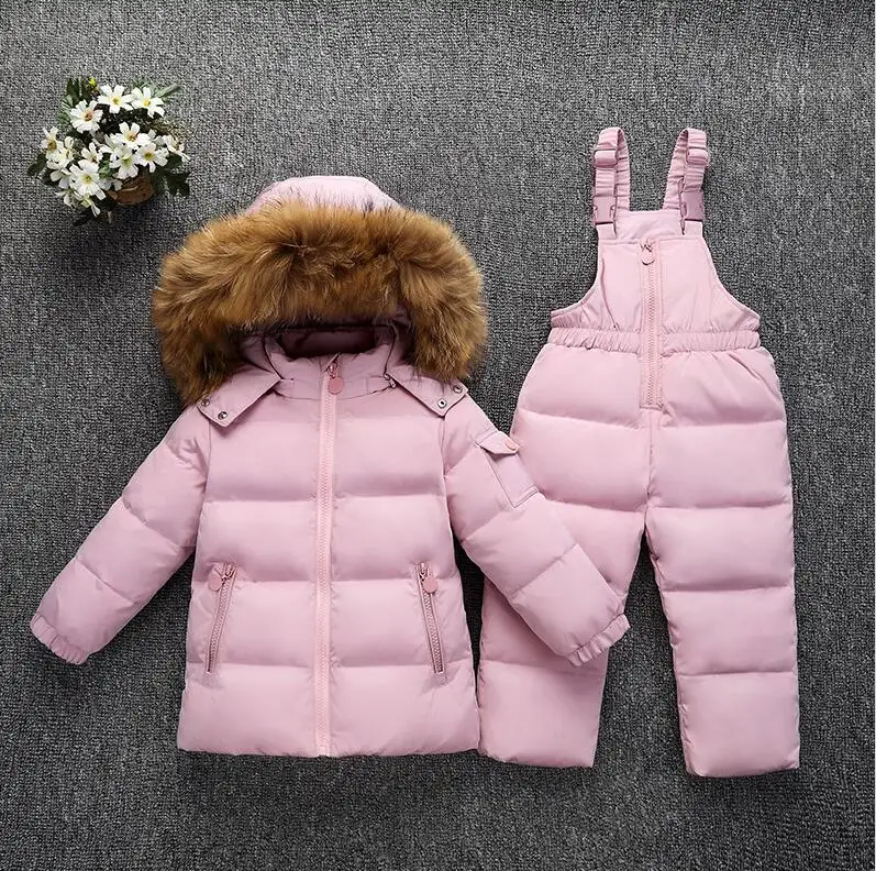 Pink Теплая зимняя куртка на утином пуху для детей-25 градусов штаны для маленьких мальчиков, пуховые куртки с большим мехом и капюшоном штаны на лямках для маленьких девочек - Цвет: Pink