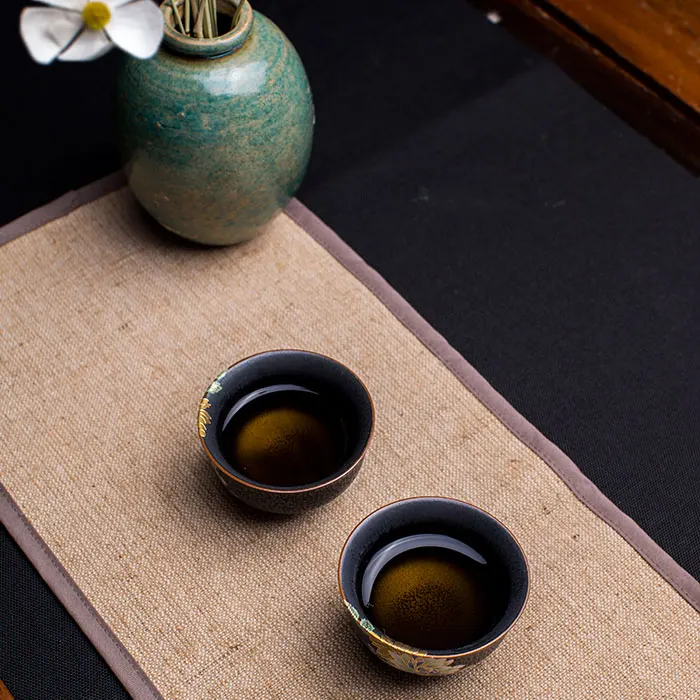 Японская керамическая чайная чашка 50 мл ручная роспись камея золотые линии пион