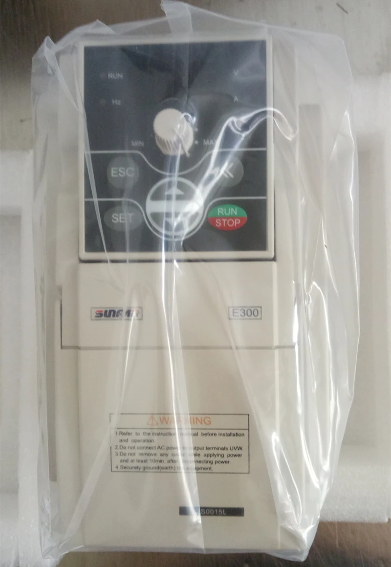 

Преобразователь частоты SUNFAR 1.5KW 2HP 1000HZ VFD, 1 фаза 220 В вход 3 фазы 0-220 В выход 7.5A мотор шпинделя гравировки