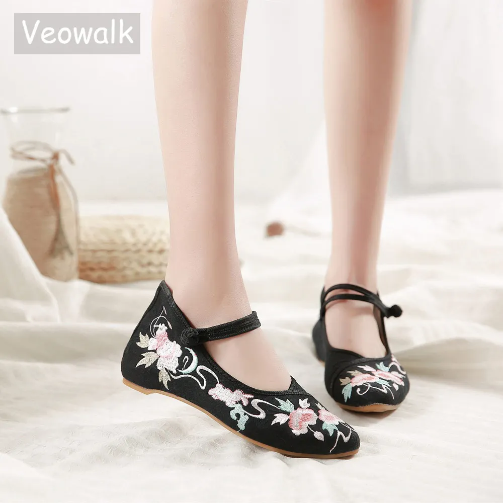 

Женские балетки Veowalk с вышивкой бабочки, из хлопчатобумажной ткани, с острым носком, удобные мягкие холщовые прогулочные туфли для дам