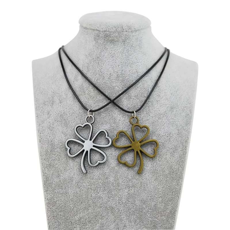 

Cute Girls Retro Clover Choker Necklace For Women Leather Chain Vintage Flower Pendant Necklace Female Jewelry Party Friend Gift