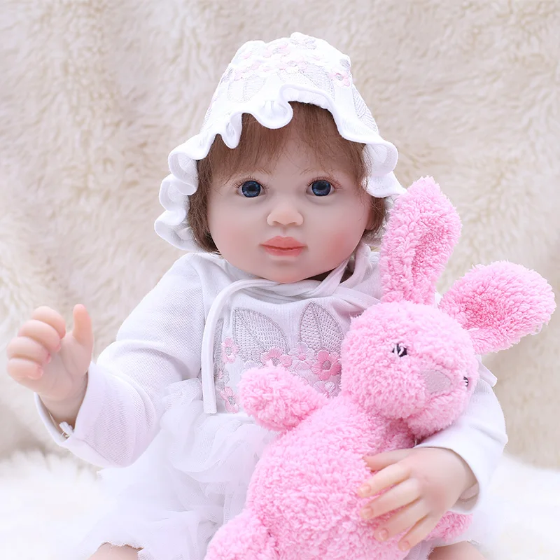 

50cm Soft Cloth Body Lifelike Toddler Baby Girl with Plush Toy and Cute Hat Clothes Silicone Reborn Baby Dolls