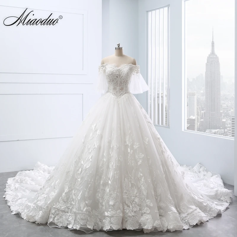 

Miaoduo Ball Gown Wedding Dress 2022 New Lace Appliques Pearls Bridal Gowns Vestido De Novias Princess Luxury Cathedral Train