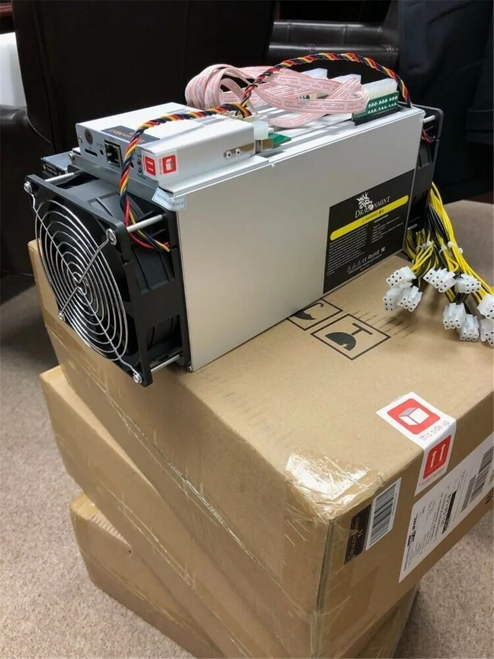 

Used Innosilicon Dragonmint T1 15TH/s SHA256 Asic BTC BCH Miner With PSU Better Than Antminer S9 T9+ S11 S15 Whatsminer M3