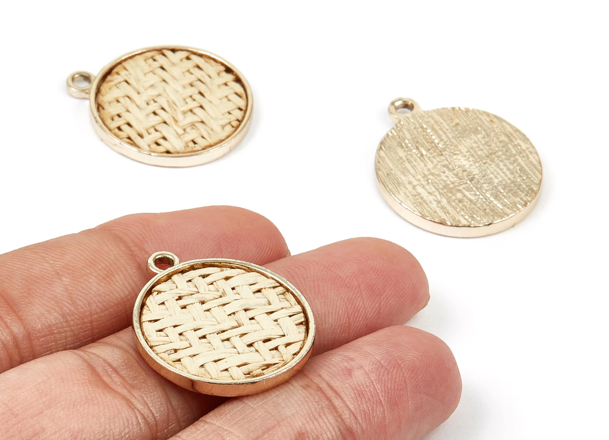 

Hand Woven Round Rattan Charms - Alloy Round Pendant - Hand Woven Alloy Earrings - 4pcs/lot - 27.49x23.48x2.25mm - RT1279