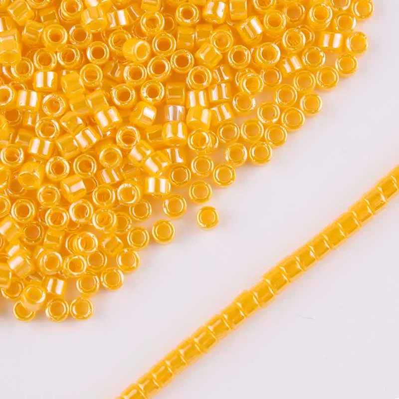 Тайдиан японский Miyuki Delica Seedbeads 11/0 многоцветный бисер для рукоделия вышивка искусство 5 г/лот около 1000 штук - Цвет: DB1562