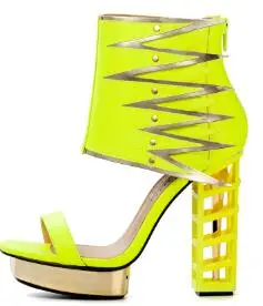 Neon Yellow Sinaut/Летняя обувь женские высокие каблуки Лепнина каблуки металлические Босоножки на платформе необычный квадратный каблук с крылом черный - Цвет: Neon Yellow