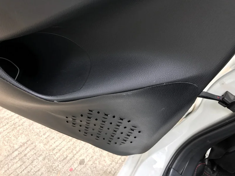 Подходит для Mazda 3 Axela автомобилей против Kick Pad Кожа Коврик защитный коврик подкладке аксессуары декоративные Наклейки P394