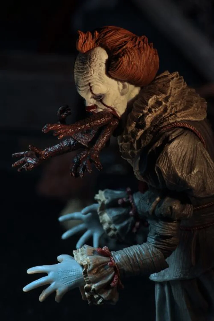 Фигурка Pennywise со светодиодной подсветкой NECA 4 головки экшн-фигурка Стивена Кинга