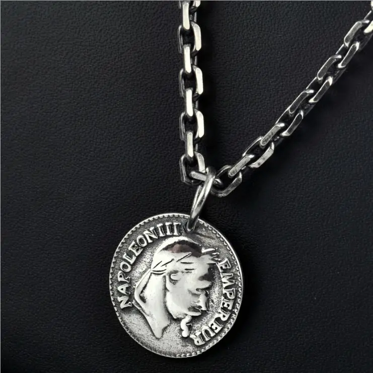

S925 solid sterling silver face coin pendant retro Thai silver couple round simple face pendant