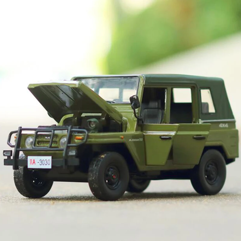 

14.5CM 1:28 Scale Green Color Metal Alloy Car Off Road SUV Pull Back Diecasts Vehicles Model Toys Gifts For Children Kids
