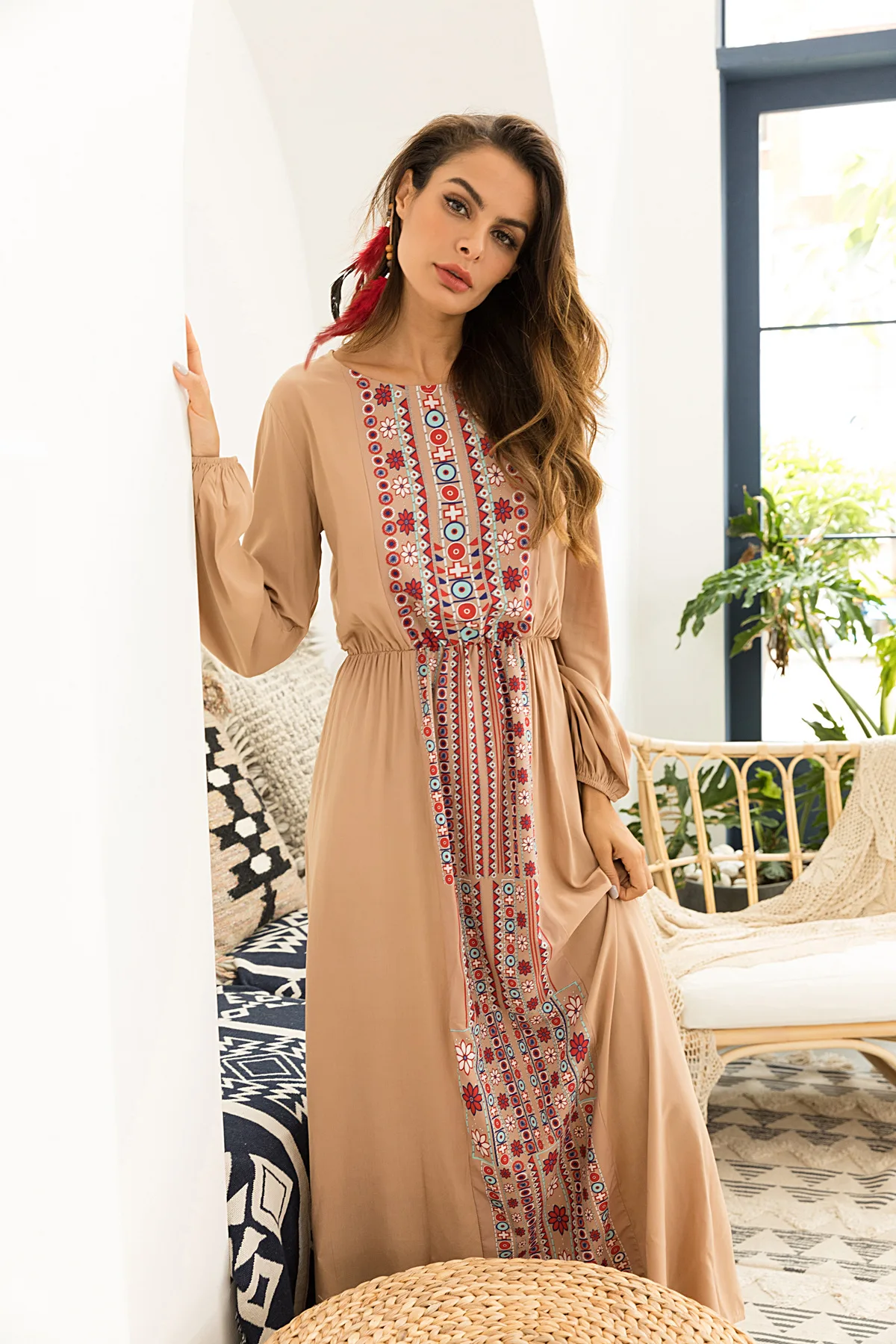 Женское длинное платье туника элегантное винтажное макси с принтом длинным