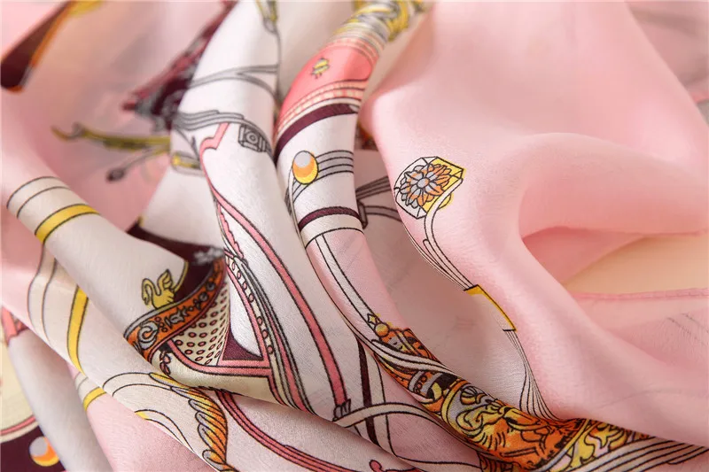 Classic horse silk scarves female 2018 new summer thin scarf wild sunscreen shawl air conditioning |