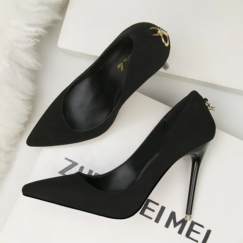 

YeddaMavis Shoes Pink Women Pumps Women Shoes Spring New Suede D Letter Buckle Pointed 11CM High Heels Wedding Shoes Woman Pumps