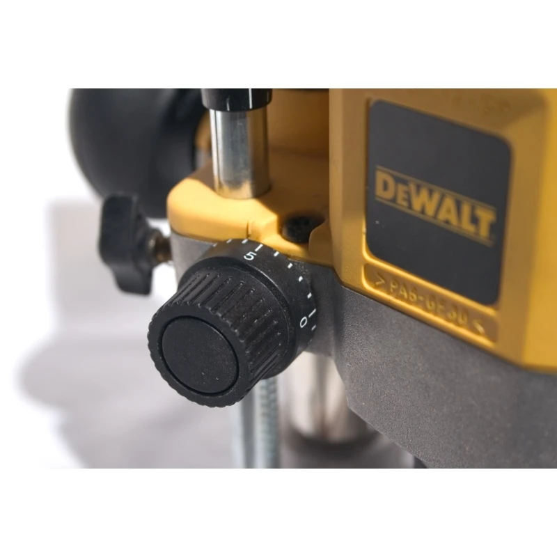 Фрезер электрический DeWalt DW621 (Мощность 1100Вт регулировка скорости глубина хода