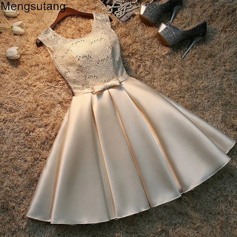 Атласное вечернее платье