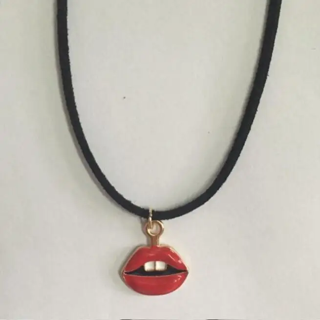 Женское бархатное ожерелье до ключицы готическое из бархата с зубцами губ xl 053 90