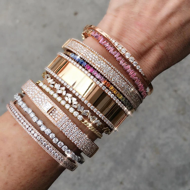 Женский браслет в стиле хип хоп широкий золотистого цвета 56 мм ювелирное изделие