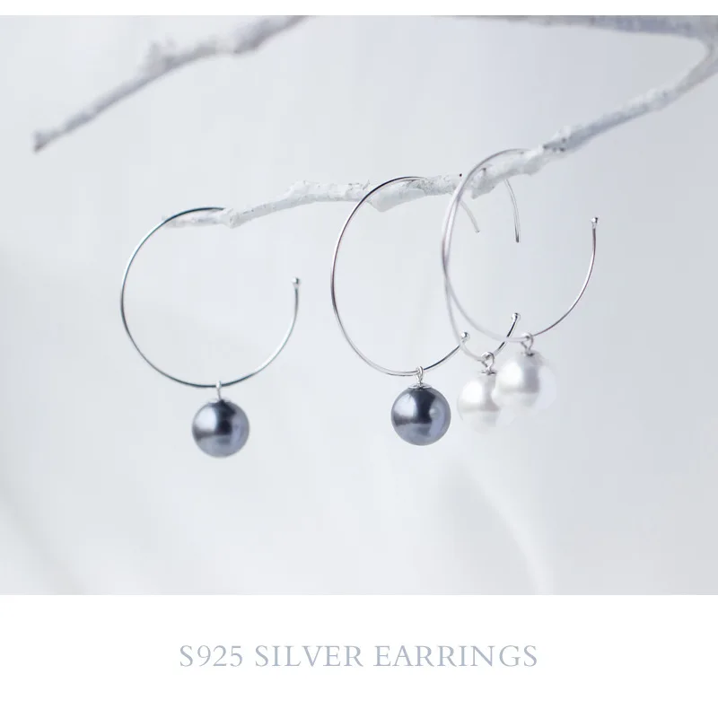 1 пара элегантных полукруглых сережек с черными/белыми жемчужинами