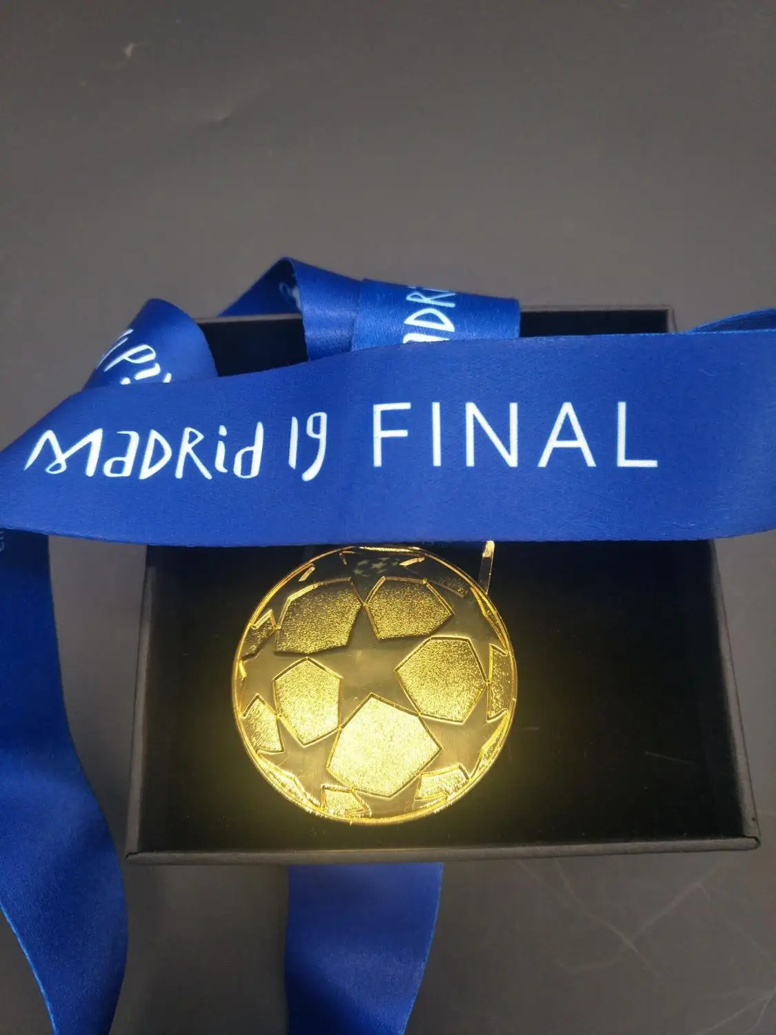2019 Кубок Европы по футболу клубов Чемпион золотая медаль финал Мадрид 19 лауреат с