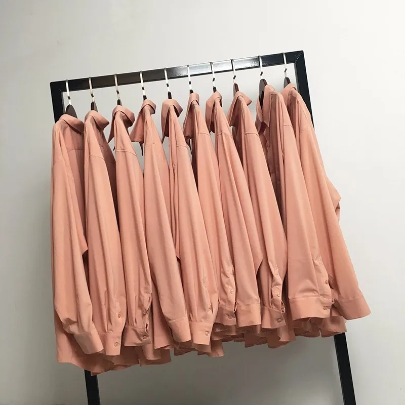 TWOTWINSTYLE негабаритное праздничное платье для женщин с отворотным воротником и