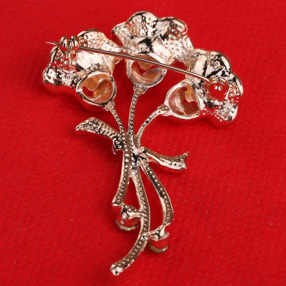 Vintage Look Gold Tone Crystal lily Flower Lapel Pin Brooch Jewelry Costume | Украшения и аксессуары
