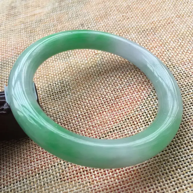 

57.9mm Certified (Grade A) Natural Green Jadeite JADE Bracelet Bangle 59944