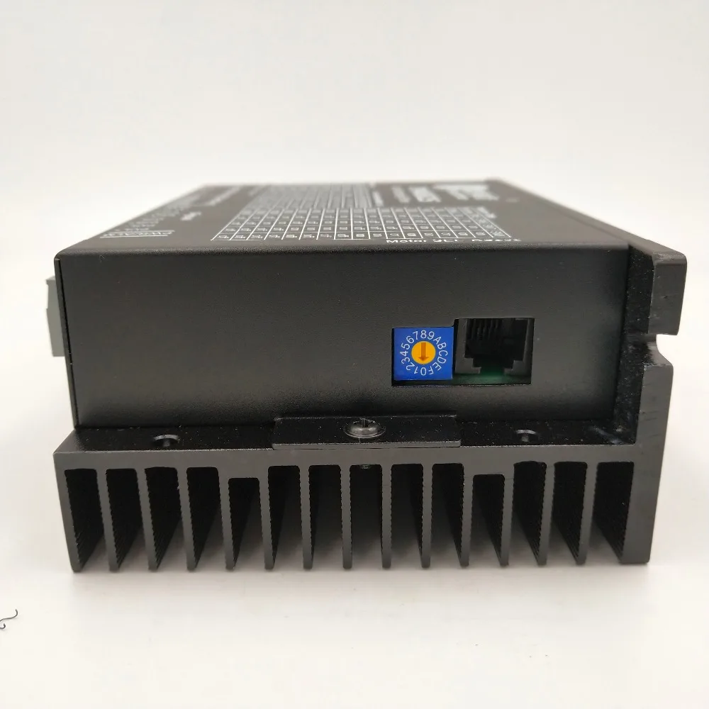 Фото Цифровой шаговый драйвер с ЧПУ DMA882S 2 фазный привод 7.2A гибридный электродвигатель Цифровой шаговый драйвер с ЧПУ DMA882S 2 фазный привод 7.2A гибридный электродвигатель