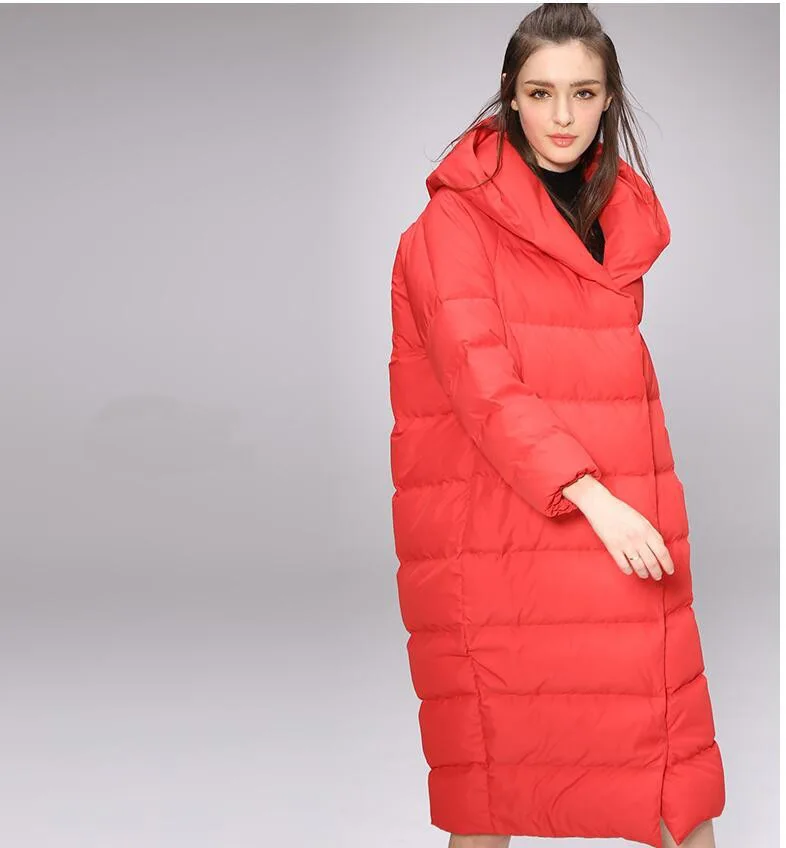 Размера плюс XXXL 4XL Зимние Модные Наивысшее качество пуховик с наполнителем из утиного пуха, с капюшоном и куртки Женский длинный толстый Теплый пуховик пуховая куртка - Цвет: Красный