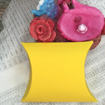 yellow 10 шт. Подарочная коробка для конфет, подарочная коробка в форме подушки для свадьбы, вечерние подарочные коробки для пирога, Экологичная крафт-упаковка - Цвет: yellow