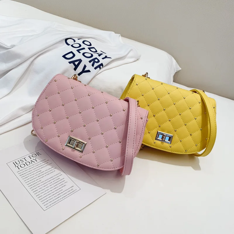 Модные женские туфли кожаные сумки Мода заклепки designn Женская сумочка на плечо